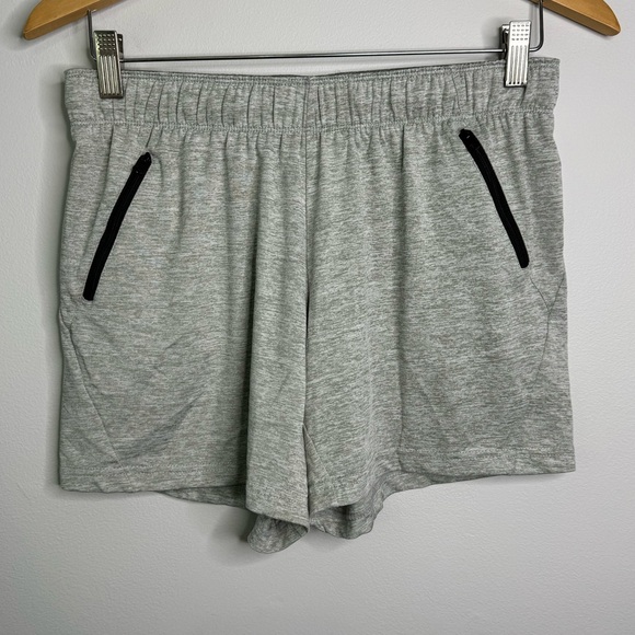 Liberty Pro Women's Athletic Shorts with Zippered Pockets Size Small Used GHV4 - Picture 2 of 4